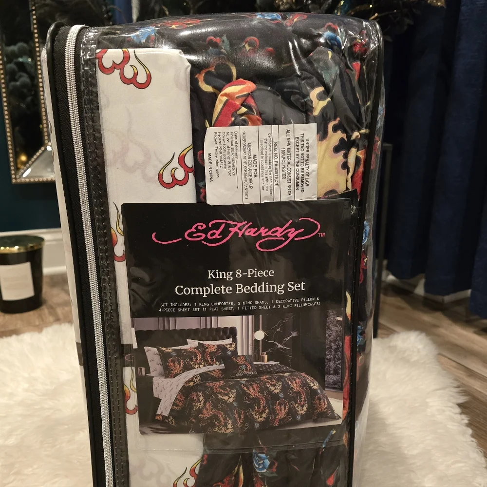 Ed Hardy King 8 piece complete Bedding set new